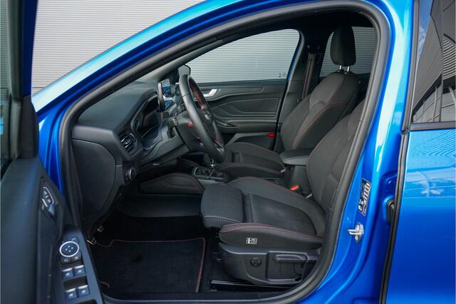 Ford FOCUS 1.5 EcoBoost ST Line Business B&O Camera Trekhaak Stuurwielverw