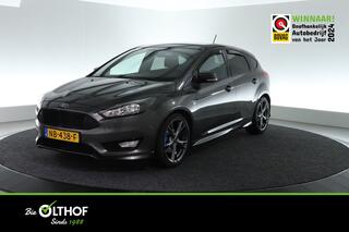 ford-focus-1.0-st-line--trekhaak-