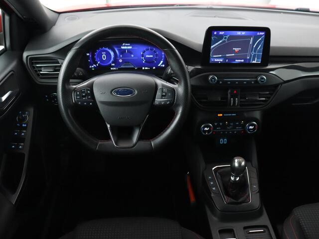 Ford FOCUS 1.0 EcoBoost Hybrid ST Line X | Stoel & stuurverwarming | Adaptive cruise | Camera | Keyless | Carplay | Climate control | Digital Cockpit | Full LED | DAB | Bluetooth | Getint glas