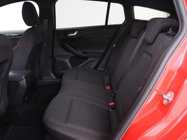 Ford FOCUS 1.0 EcoBoost Hybrid ST Line X | Stoel & stuurverwarming | Adaptive cruise | Camera | Keyless | Carplay | Climate control | Digital Cockpit | Full LED | DAB | Bluetooth | Getint glas