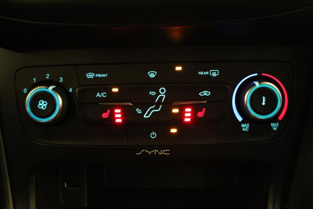 Ford FOCUS Wagon 1.0 Titanium |Stoelverwarming|