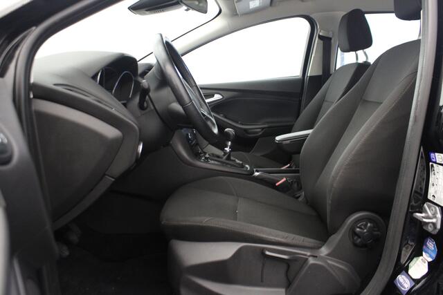 Ford FOCUS Wagon 1.0 Titanium |Stoelverwarming|