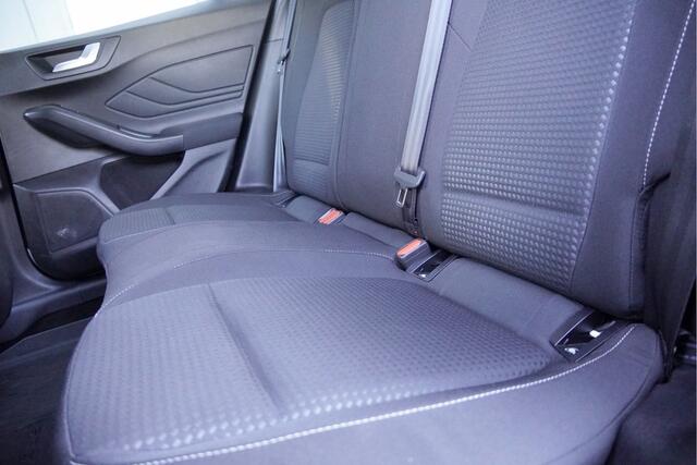 Ford FOCUS Wagon 1.5 EcoBlue Edition BJ2020 Lmv 16" | Led | Pdc | Navi | Trekhaak | Airco | Cruise control | Extra getint glas