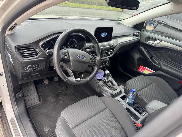 Ford FOCUS Wagon 1.0 EcoBoost Active Business | Trekhaak | Adaptieve cruise control | Winter Pack |