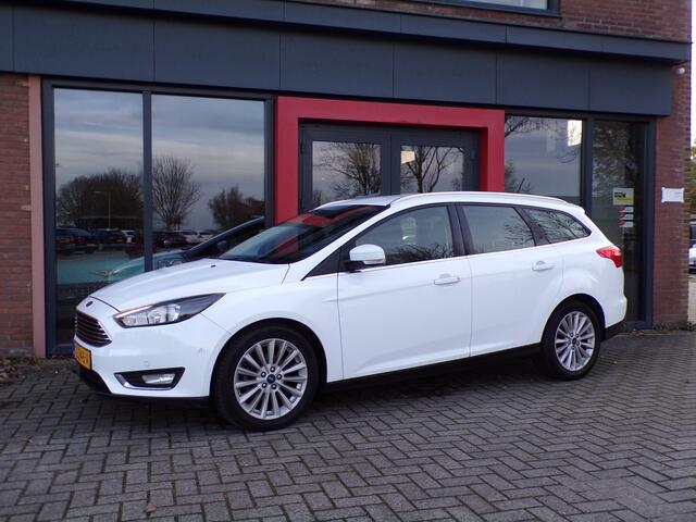 Ford FOCUS Wagon 1.0 Titanium Navi PDC Park Assist NAP