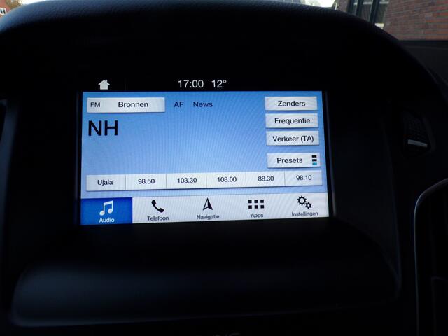 Ford FOCUS Wagon 1.0 Titanium Navi PDC Park Assist NAP