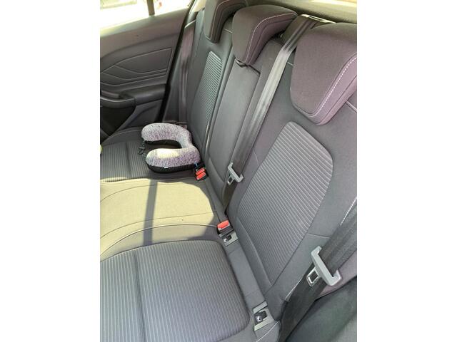 Ford FOCUS 1.0 EcoBoost Titanium Business 125pk | Full LED Koplampen | Adaptieve Cruise | Winterpack | 17 inch Lichtmetaal | Achteruitrijcamera