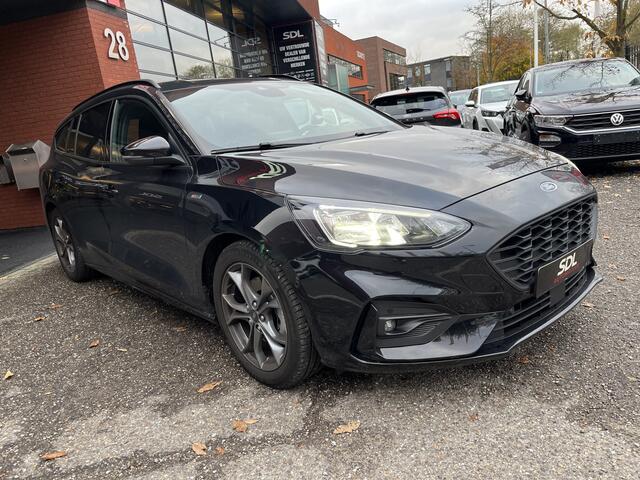 Ford FOCUS Wagon 1.0 EcoBoost ST Line Business // ADAPT. CRUISE // DODEHOEK // CLIMA // CAMERA+SENSOREN // NAVI+CARPLAY // STUUR+STOELVERWARMING //