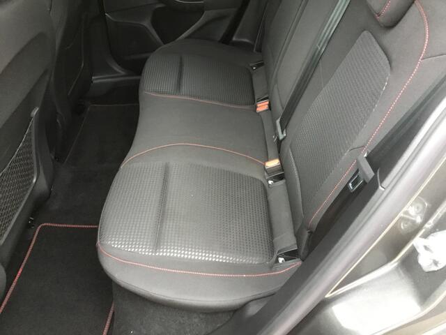 Ford FOCUS Wagon 1.0 EcoBoost Hybrid ST Line X