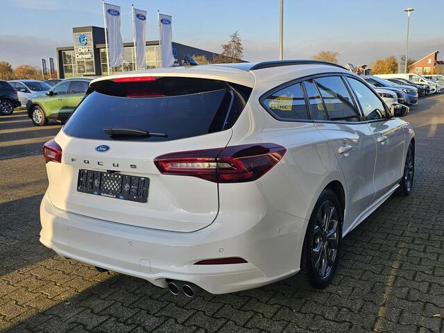 Ford FOCUS Wagon 1.0 EcoBoost Hybrid ST Line X 155pk | Trekhaak afneembaar | Panoramadak | Bang&Olufsen | Adaptive cruise control | Winter Pack | All season banden | Camera
