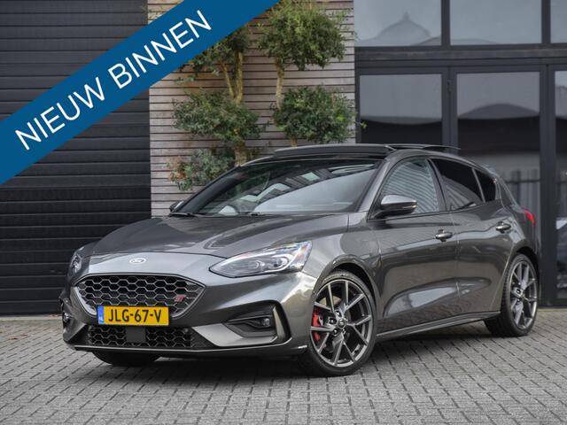 Ford FOCUS 2,3 EcoBoost ST / Panoramadak / 280 PK / Bang & Olufson / Adaptive Cruise Control / Head up display / Recaro stoelen