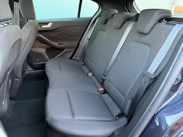 Ford FOCUS BWJ 2020 1.0 EcoBoost Hybrid 124 PK ST Line Business PANODAK | FULL LED | STOEL+STUURVERW. | VOORRUITVERW. | CAMERA | KEYLESS | CARPLAY + ANDROID | NAVI | CLIMA | CRUISE | LMV | PDC