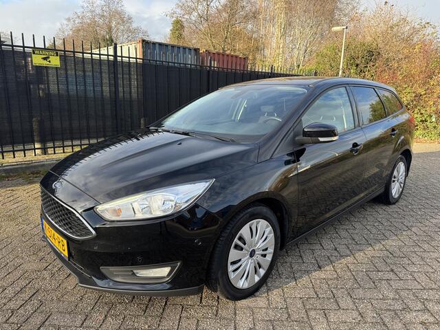 Ford FOCUS Wagon 1.0 Autom/Tiptr Titanium Navi/Stoelverw/Cruise/Clima/PDC