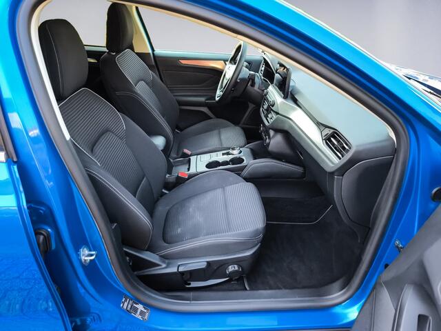 Ford FOCUS Wagon 1.0 EcoBoost Titanium X Business (126 PK) 1e-Eig. & Dealer-Onderh. BOVAG-Garantie. NL-Auto..
