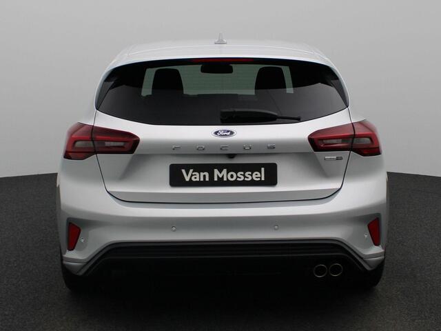 Ford FOCUS ST Line 1.0 125Pk | Navigatie | Apple & Android Carplay | Parkeersensoren Voor & Achter | Camera | Climate Control | Privacy Glass | Cruise Control | Stoel & Stuur Verwarming | Verwarmbare Voorruit | All Season Banden |