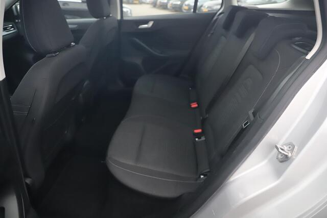 Ford FOCUS Wagon 1.5 EcoBlue Active Business Panoramadak 17 inch LMV Navigatie Carplay Android LED Achteruitrijcamera Cruise Parkeersensor Unieke auto!