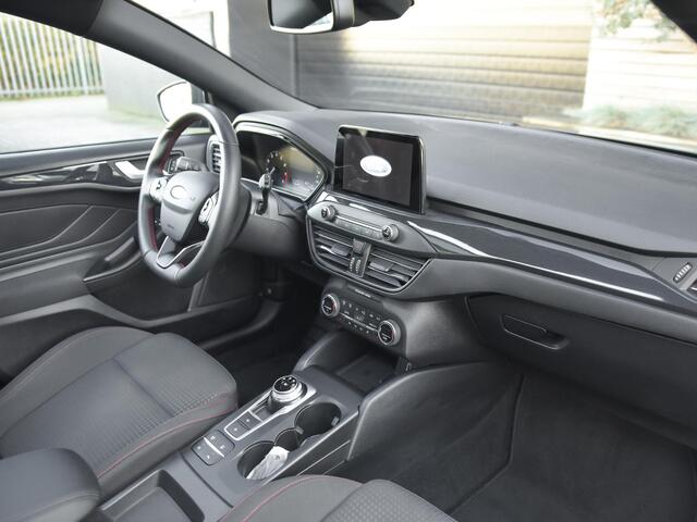 Ford FOCUS Wagon 1.5 EcoBoost ST Line X Business