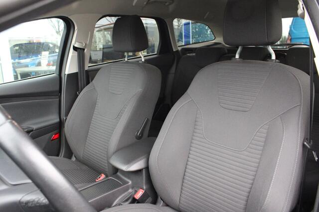 Ford FOCUS Wagon 1.0 Titanium | Automaat | Climate Control | Stoelverwarming | Navigatie | Parkeersensoren | Lichtmetalen Velgen |