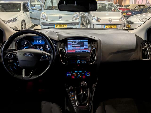 Ford FOCUS Wagon 1.0 Titanium Airco, Cruise Control, Trekhaak, Stuurbekrachtiging