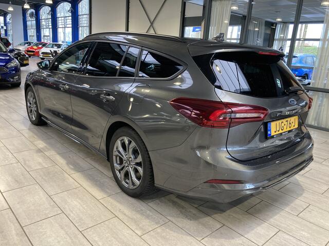Ford FOCUS Wagon EcoBoost Hybrid 125 pk ST Line | Winter Pack | 4 seiz. banden | Navi | Clima | Cruise | Dr. loos Apple Carplay