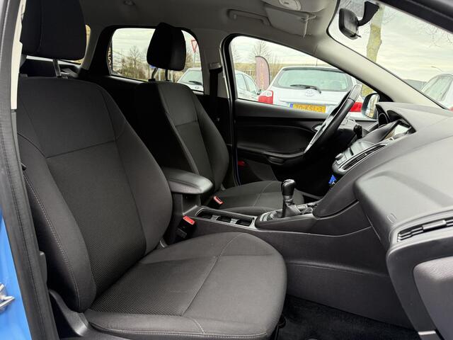 Ford FOCUS Wagon 1.0 Trend Navi,Airco,Cruise,Pdc,Lm velgen,102pk,N.A.P,Apk tot 04-2026