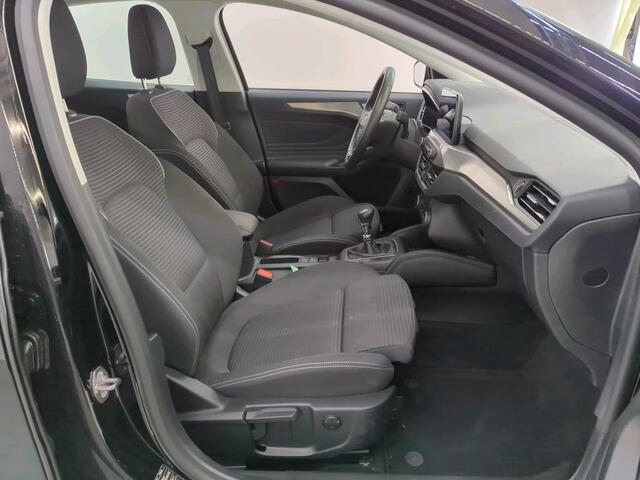 Ford FOCUS 1.0 EcoBoost Titanium Business 1e Eigenaar | NL-Auto | Volledig Onderh | BTW | AF Trekhaak | Carplay | Navi | Full Led | Keyless | PDC | Bots Herkenning | Start/Stop