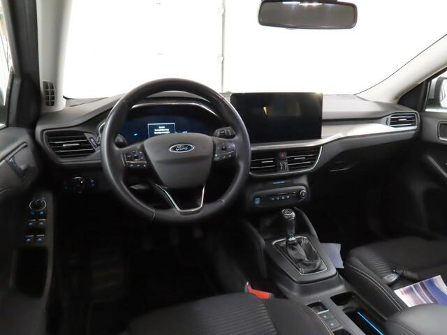 Ford FOCUS Wagon 1.0 EcoBoost Hybrid Titanium Rijklaar incl 12 mnd BOVAG garantie! Airco ECC Navi Carplay PDC VA+ Camera Full LED DAB+ Lichtmetalen velgen