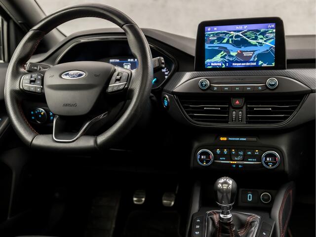 Ford FOCUS Wagon 1.0 EcoBoost ST Line (PANORAMADAK, APPLE CARPLAY, GROOT NAVI, CLIMATE, ADAPTIVE CRUISE, SPORTSTOELEN, BANG&OLUFSEN, GETINT GLAS, CAMERA, NIEUWSTAAT)