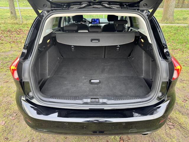 Ford FOCUS Wagon 1.5 EB 150PK Titanium Business | DEALER ONDERHOUDEN | 1.500KG TREKKEN | WINTERPACK | LED KOPLAMPEN |
