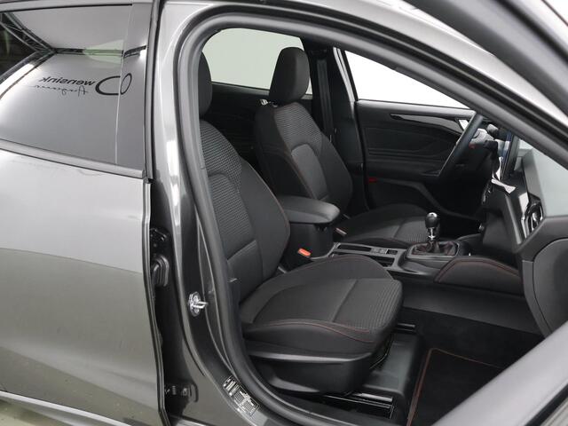 Ford FOCUS Wagon 1.0 EcoBoost Hybrid ST Line X | Elektr wegklapbare trekhaak | Panoramadak | Winterpakket | Adaptieve cruise control | Elektrische achterklep | B&O | Parkeercamera |