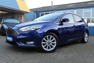 ford-focus-1.0i-"titanium"-cruise--