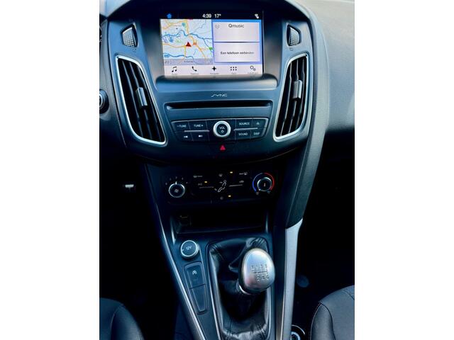Ford FOCUS 1.0 ST Titanium CLIMA NAVI N TURBO CARPLAY APK 10-2026