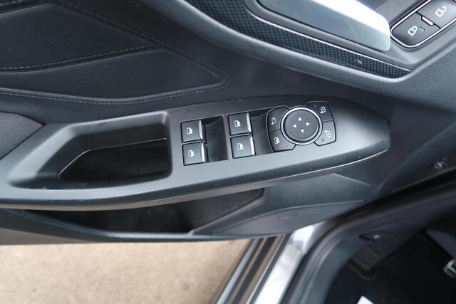 Ford FOCUS 1.0 EcoBoost ST Line Business