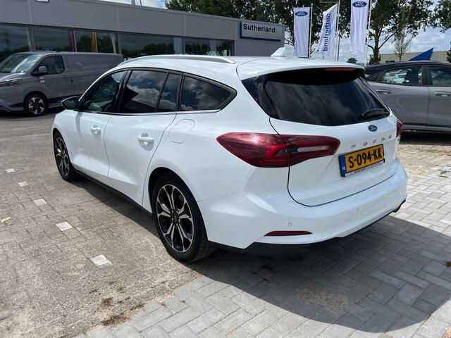 Ford FOCUS Wagon 1.0 EcoBoost Hybrid Titanium | Elektrisch uitklapbare trekhaak | Cruise Control | Winter Pack | Climate Control