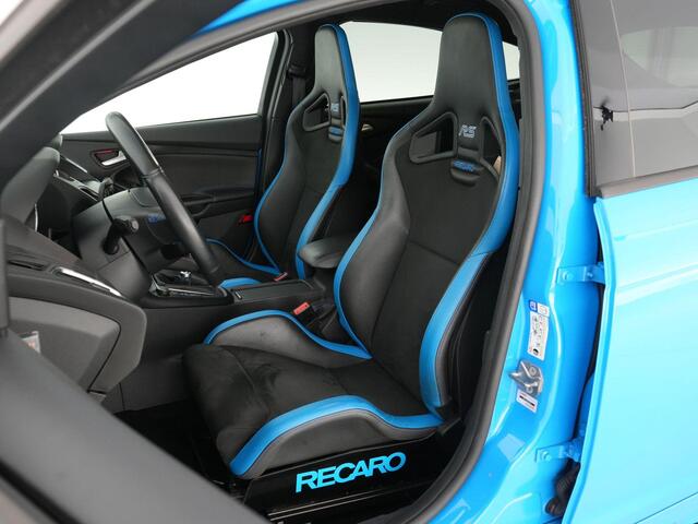 Ford FOCUS RS LSD 2.3 350pk |Milltek|schaalstoelen|Maxton|Sony|Apple Carplay|parkeercamera|bluetooth|bi-xenon|19" gesmede wielen|