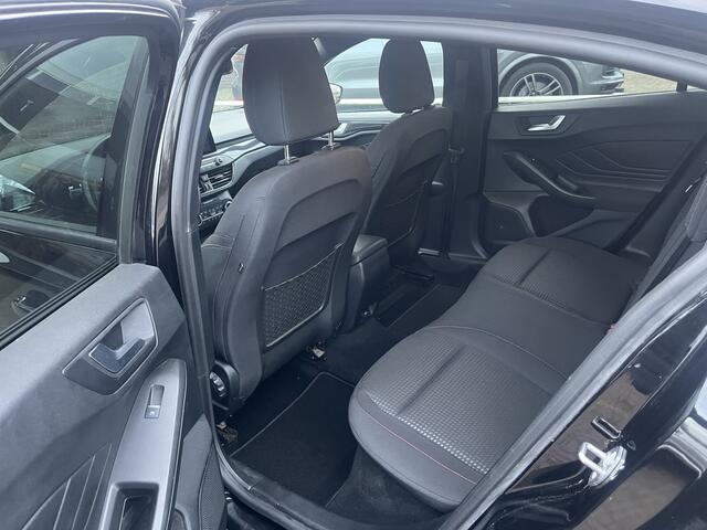 Ford FOCUS 1.0 EcoBoost Hybrid ST Line X Business TREKHAAK DIGI DASH WINTERPACK CLIMA