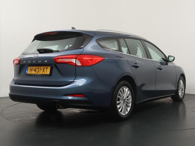Ford FOCUS Wagon 1.0 EcoBoost Titanium Business - Navigatie - Climate Control - Trekhaak wegklapbaar