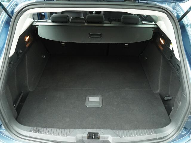 Ford FOCUS Wagon 1.0 EcoBoost Titanium Business - Navigatie - Climate Control - Trekhaak wegklapbaar