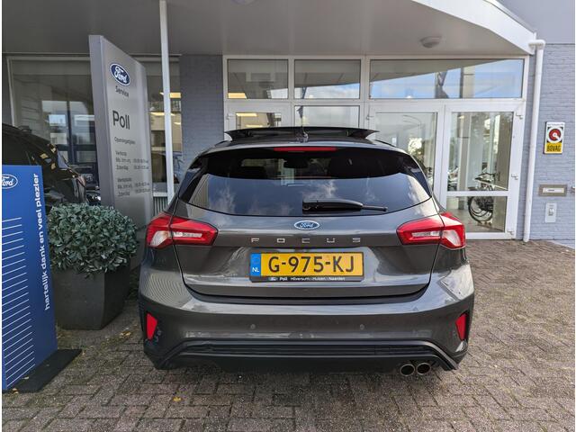 Ford FOCUS 1.5 EcoBoost 182pk ST Line Panoramadak Trekhaak Navi B&O 18" LM velgen Privacy Glass NL-Auto 5drs