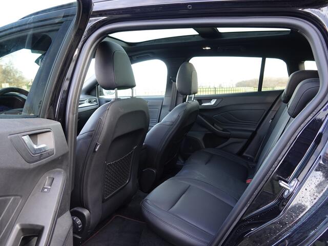 Ford FOCUS Wagon 1.5 EcoBoost ST Line 150PK AUTOM. PANO | VOL LEER | TREKH. | HUD | WINTERPACK