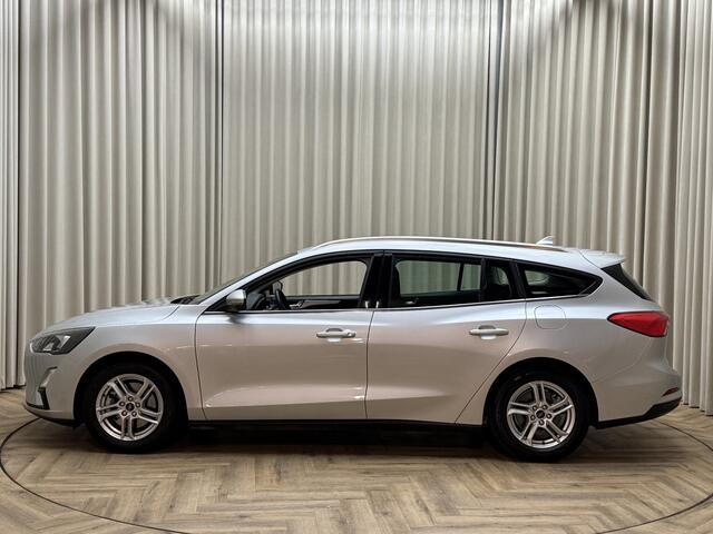 Ford FOCUS Wagon 1.0 EcoBoost Hybrid Trend *Org.NL!* Carplay / Camera / Cruise / LED / Navigatie / 16'' LMV