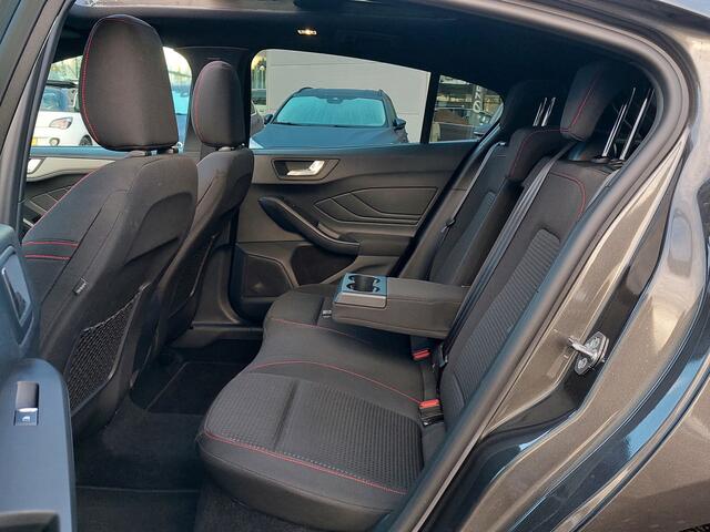 Ford FOCUS 1.0 EcoBoost 155pk Hybrid Automaat ST-Line X | Navi | Apple Carplay | Adap.Cruise | Panorama Schuifdak | Dodehoek+Rijstrooksensor | Led Koplampen | Keyless Entry | Pdc+Assist+Camera | 18''lm
