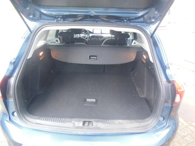 Ford FOCUS Wagon 1.5 EcoBlue Trend Edition Business Staat in De Krim