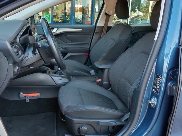 Ford FOCUS Wagon 1.5 EcoBoost 150pk Active Business | Origineel NL | Navi + Apple Carplay + Android Auto | Airco | Cruise | Pdc V+A | Rijstrook+Licht+Regensensor | 17''lm | Trekhaak