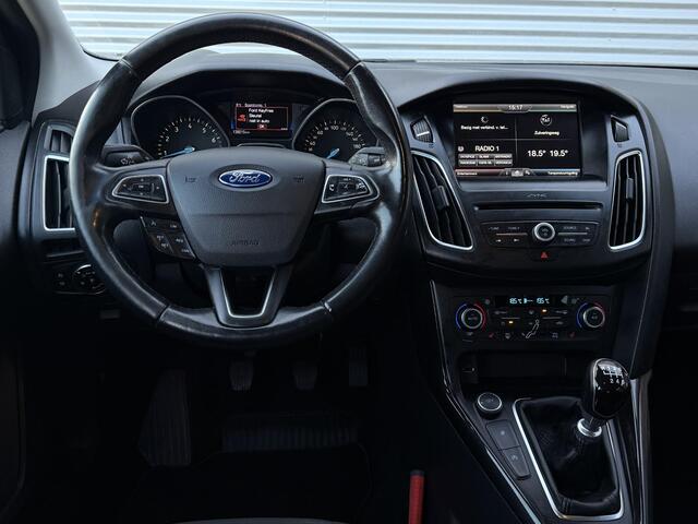 Ford FOCUS 1.0 Titanium 1e Eigenaar,Navi,Clima,Cruise,PDC,Stoelverwarming,Dealer Onderhouden,APK tot 09-2026