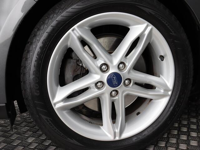 Ford FOCUS Wagon 1.5 Titanium (Trekhaak / Stoel-Stuur-Voorruitverwarming)