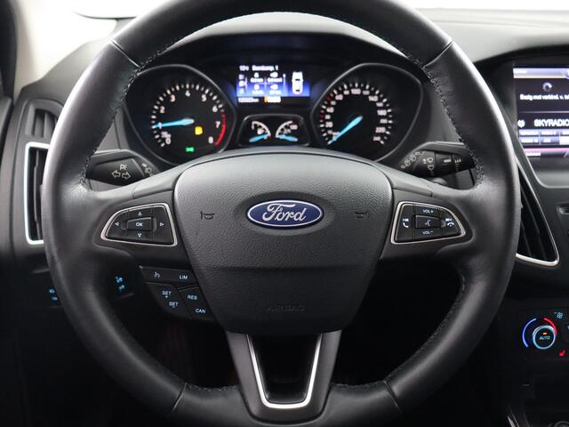 Ford FOCUS Wagon 1.5 Titanium (Trekhaak / Stoel-Stuur-Voorruitverwarming)