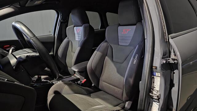 Ford FOCUS Wagon 2.0 ST-3 | Cruise | Bi-Xenon | 250 PK