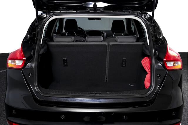 Ford FOCUS 1.0 Titanium 126 PK | Cruise | Voorruitverw. | PDC | NAV + App. Connect | ECC | Trekhaak | LM 17" |