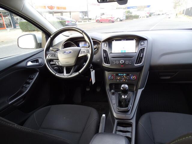 Ford FOCUS 1.0 LEASE EDITION 125 pk-Carplay-Navi-Cruise-Media-Blth-Pdc